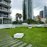 Core Beachfront 2 Bedrooms Apartment By Gold Coast Premium